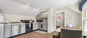 Perfect location for Mid-Coast attractions