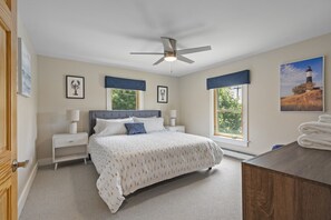 2 bedrooms, iron/ironing board, free WiFi