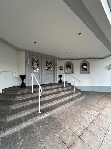 2-Rent Group Hostel Rooms AUB162