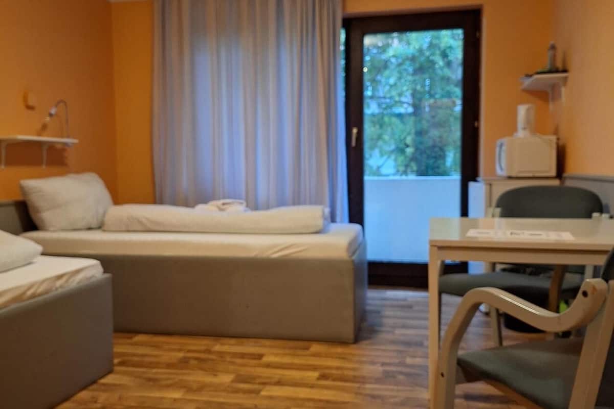 Twin Room, Balcony