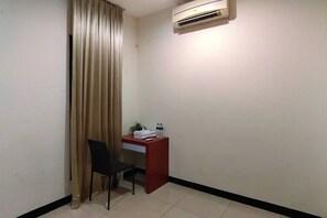 Free WiFi, bed sheets - INNCA - Villa Jatidiri Semarang (Semarang)