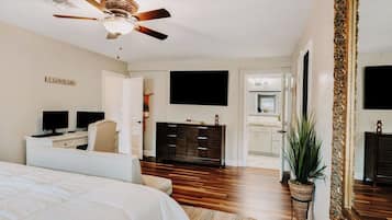 4 soveværelser, skrivebord, strygejern/strygebræt, gratis Wi-Fi