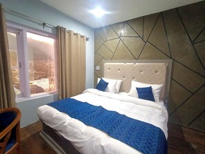 Standard Double Room, Mountain View | Iron/ironing board, free WiFi - Tavisha River View Orchard Pahalgam (Pahalgam)