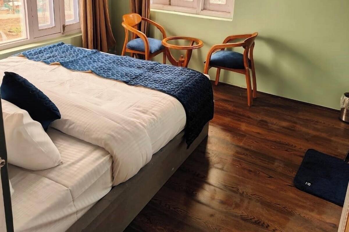 Superior Double Room, River View | Seterika/papan seterika, Wi-fi percuma 