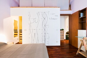 1 dormitori, escriptori, planxa i posts de planxar i wifi gratuïta