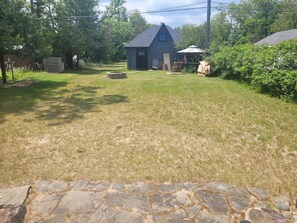 Property grounds - Hidden Cove - Beauty on the Lake for Family-Friendly Fun! (Oscoda)
