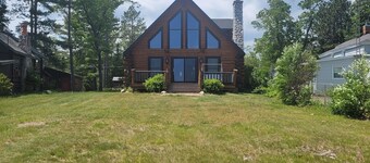 Hidden Cove - Beauty on the Lake for Family Friendly Fun!