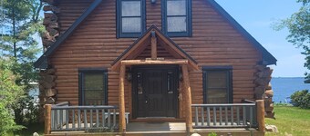 Hidden Cove - Beauty on the Lake for Family-Friendly Fun!