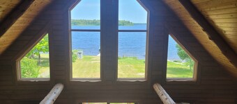 Hidden Cove - Beauty on the Lake for Family-Friendly Fun!