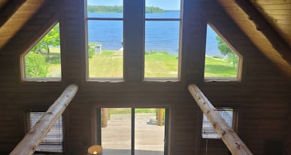 Hidden Cove - Beauty on the Lake for Family-Friendly Fun!