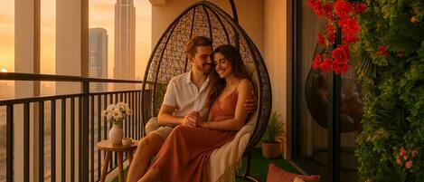 Appartamento Deluxe, balcone, vista piscina | Terrazza/patio