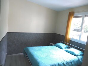 3 bedrooms, iron/ironing board, WiFi