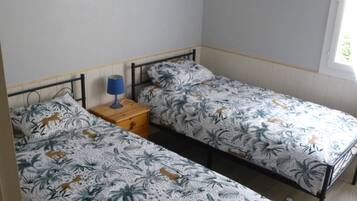 3 bedrooms, iron/ironing board, WiFi