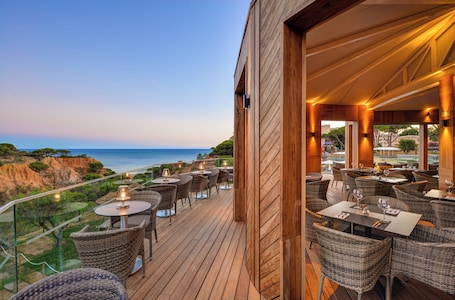 Restaurant. 3HB Falésia Beach