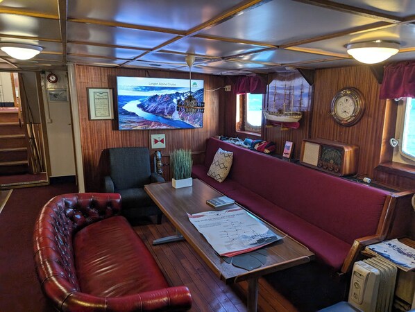 Interior detail - Norwegian Fjord Explorer Line (Vagan)