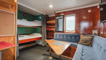 Suite básica, vista al mar