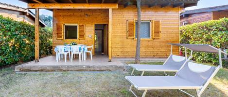 تناول الطعام بالخارج