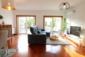 TV connectée, cheminée