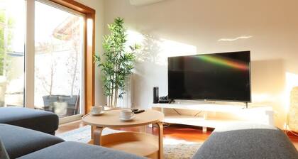 3-bedroom house in charming Cascais with AC, WiFi. Book now