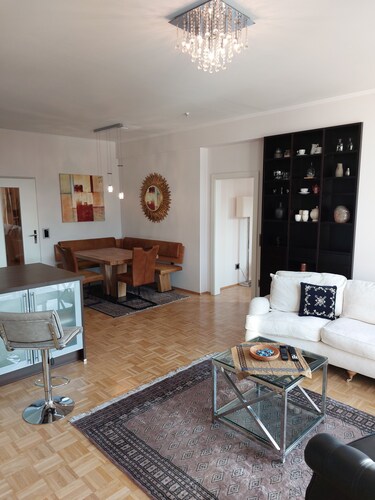 Exclusive penthouse apartment with 100 m² in the center