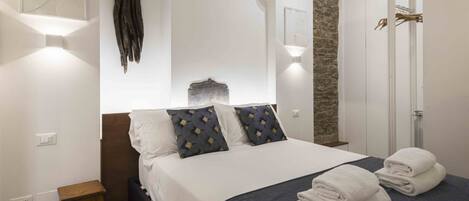 2 Schlafzimmer, Bügeleisen/Bügelbrett