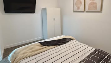 1 habitación, wifi y ropa de cama