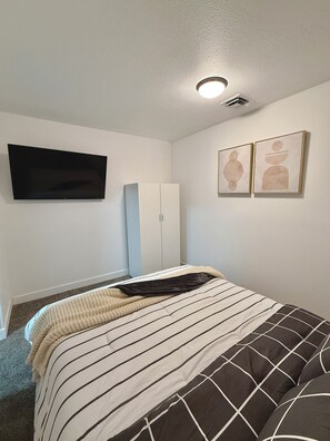 1 bedroom, WiFi, bed sheets
