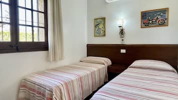 House | 3 bedrooms, iron/ironing board