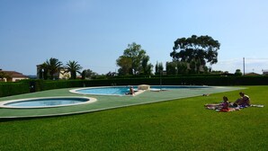 House | Pool - 3 Bedroom Holiday Home Near the Beach (Torroella de Montgrí)