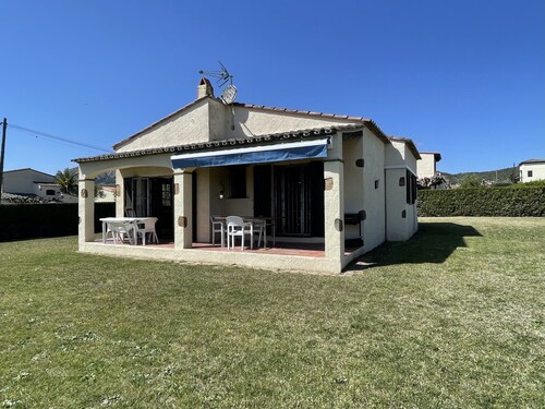 3 Bedroom Holiday Home Near the Beach