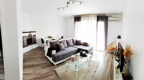 Living area - Superb apartment downtown Ajaccio (Ajaccio)