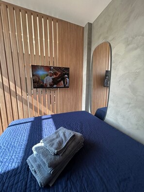 1 habitación, tabla de planchar con plancha, wifi y ropa de cama 