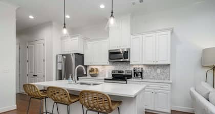 The Maxie at The Capstone | Luxury Townhome in Downtown Tuscaloosa