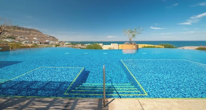 Villa 3BR Ocean View & Jacuzzi at Colinas