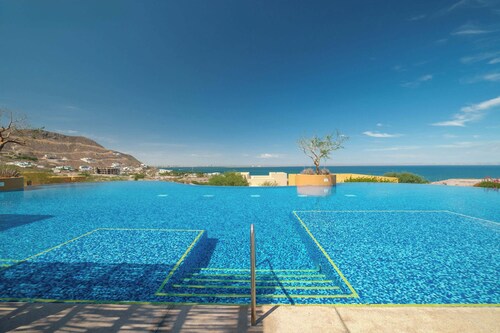 Villa 3BR Ocean View & Jacuzzi at Colinas