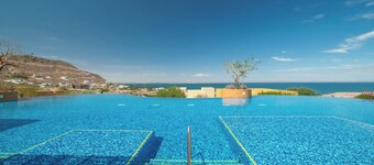 Villa 3BR Ocean View & Jacuzzi at Colinas