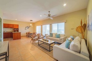 Televisión y oficina 