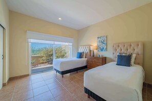 5 bedrooms, iron/ironing board, WiFi, bed sheets