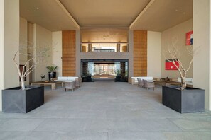 Lobby - 1BR Golf View & Private Balcony at Vistamar (La Paz)