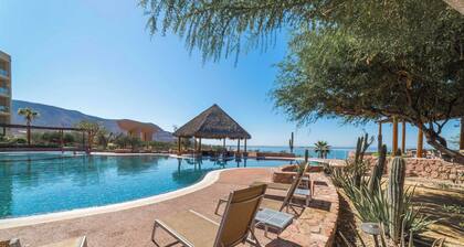 1BR Ocean View & Private Balcony at Vistamar