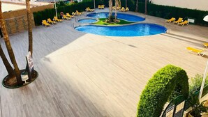 حمام سباحة