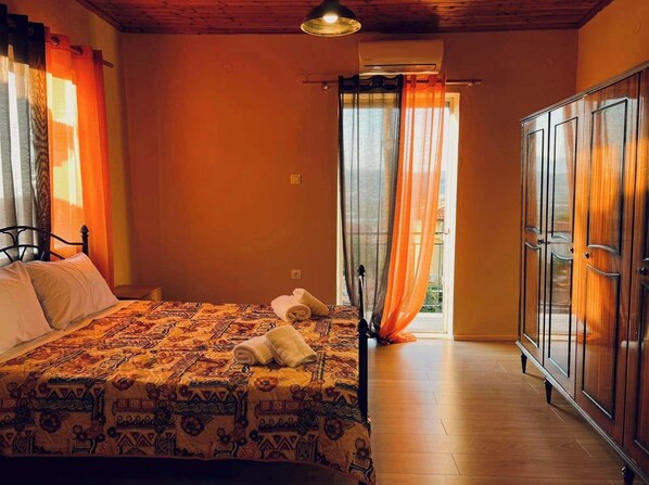 1 habitación, tabla de planchar con plancha, wifi y ropa de cama 