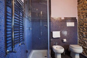 Shower, bidet - Borgo degli Angeli Resort & Spa (Partinico)