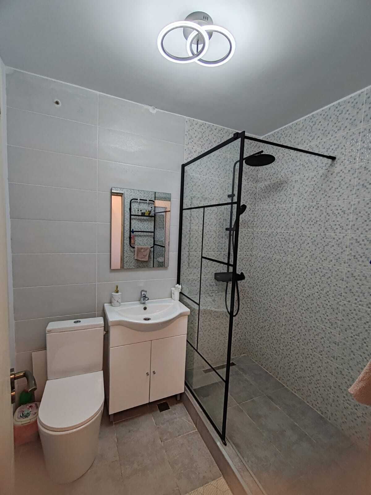 シャワー、ジェットバス、ヘアドライヤー、タオル