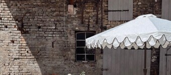 French country house on the Rhine, with large courtyard and parking spaces, pet-friendly