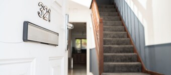 Chic & Spacious 4-Bedroom Apartment – Berry Mansions