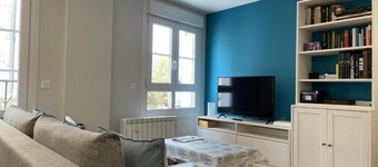 THE CATHEDRAL'S FAROLILLO vut09/251