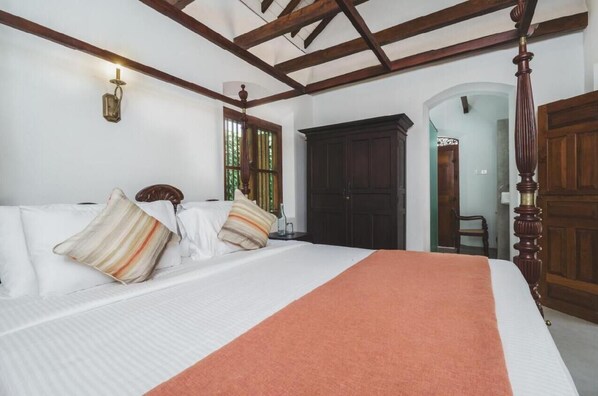 Luxury Suite, Garden View