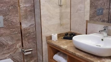 Presidential Double Room Single Use, City View | Bathroom | Slippers