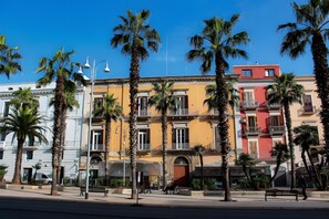 Exterior - Apartment 'Michelangelo' with Wi-Fi and Air Conditioning (carbonara di bari)